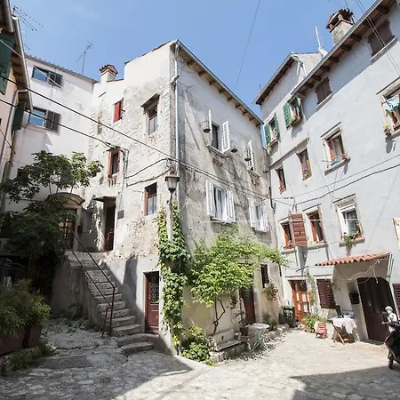 Apartment Piazza Antica Rovinj Exteriör bild