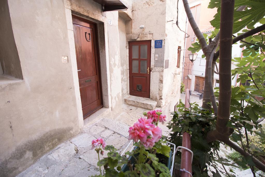 Piazza Antica Apartment *